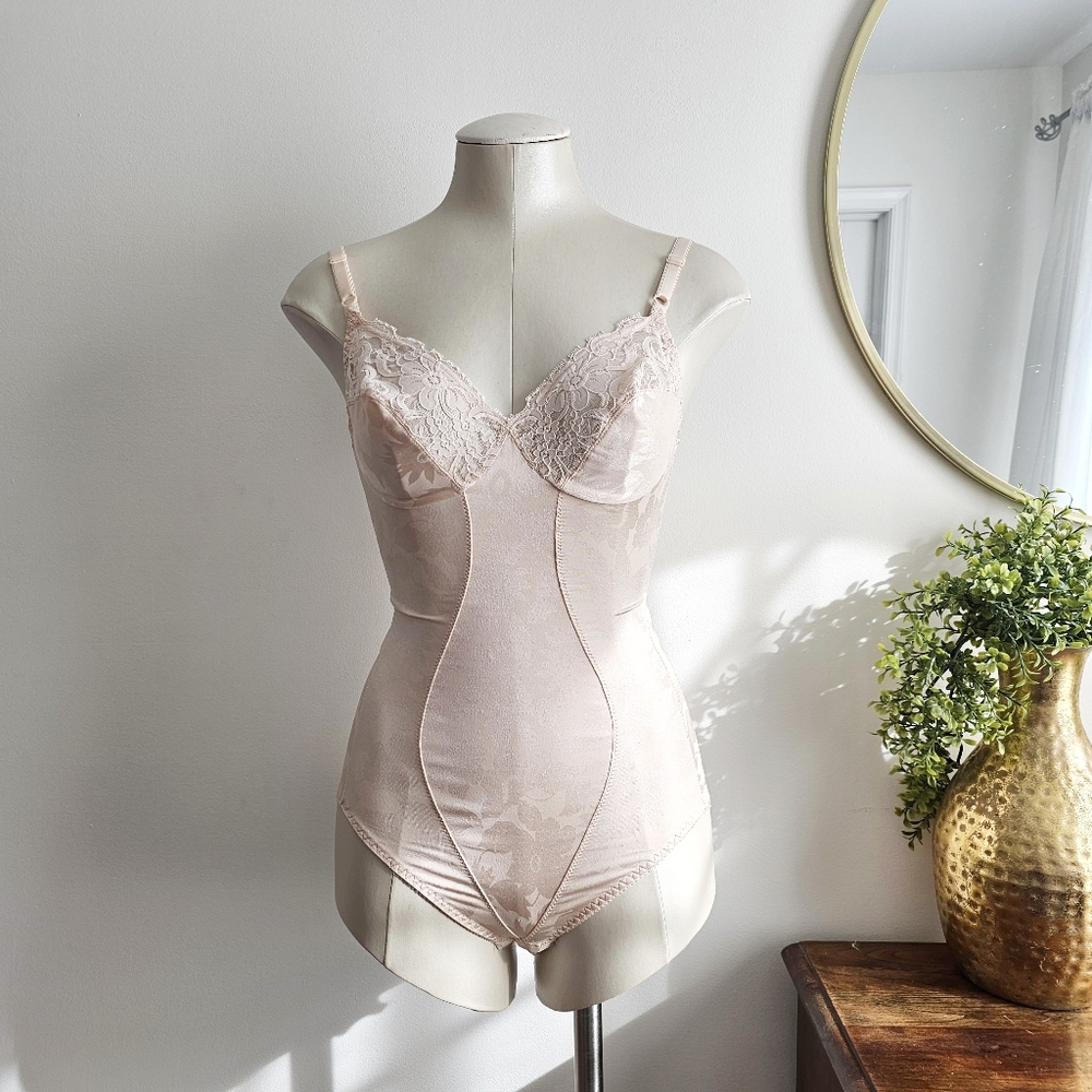 Vintage Enhance Nude Shapewear Bodysuit With Lace 36C Beige Slimming Body Shaper